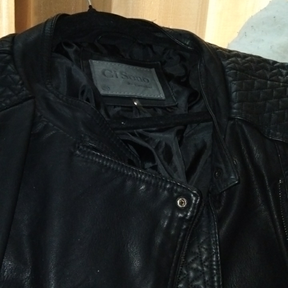 Iam selling one of my mom's coats